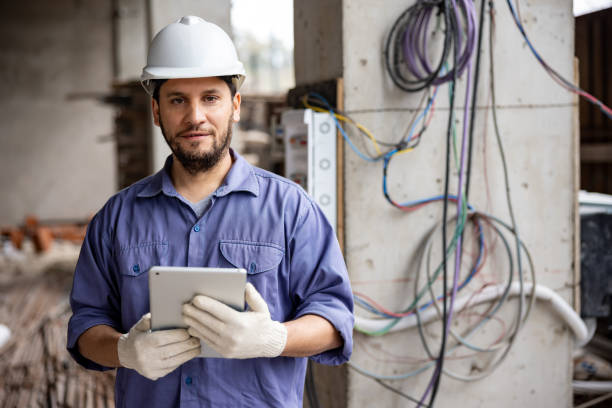 Best Affordable Emergency Electrician  in Yellville, AR